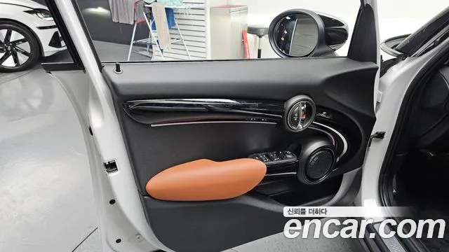 Mini Cooper S 2023 thumb 2