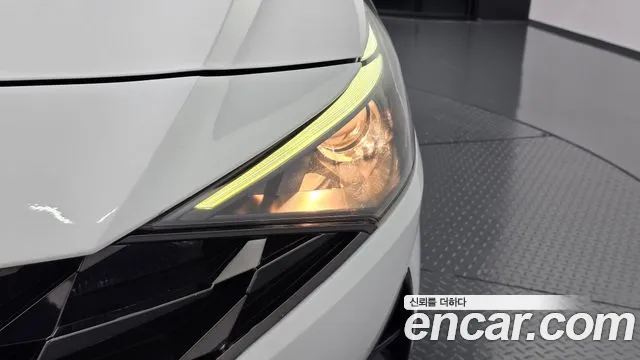 Hyundai Elantra 2020 thumb 8
