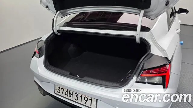 Hyundai Elantra 2020 thumb 9