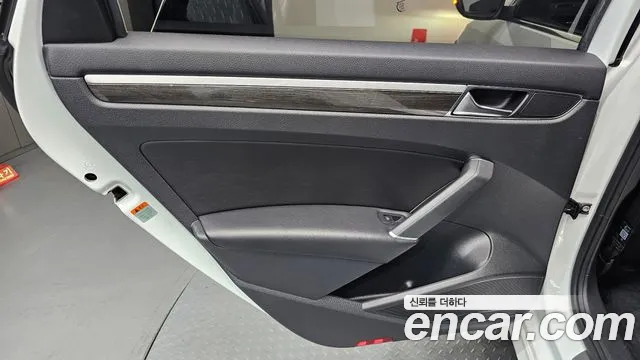 Volkswagen Passat 2018 thumb 3