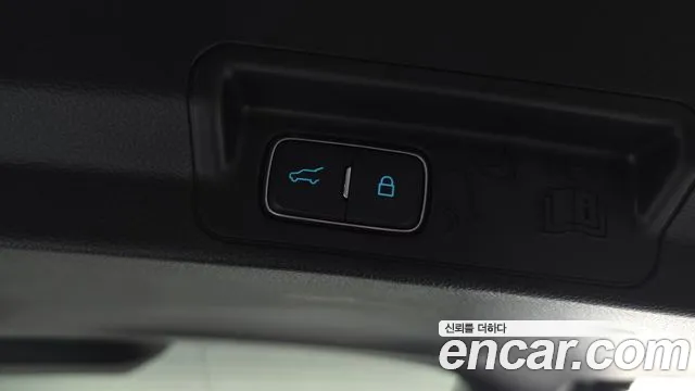 Ford Explorer 2023 thumb 5