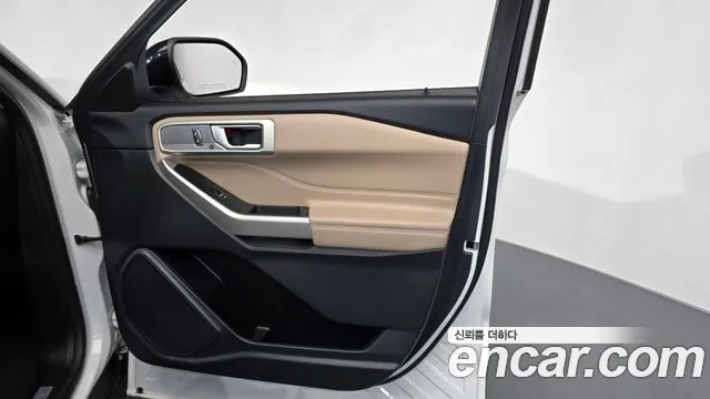 Ford Explorer 2023 thumb 4