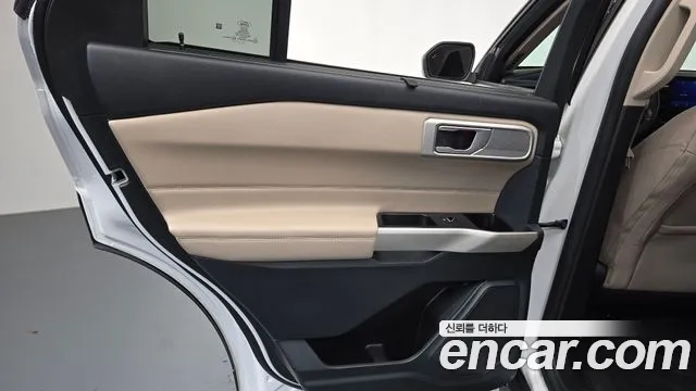 Ford Explorer 2023 thumb 6