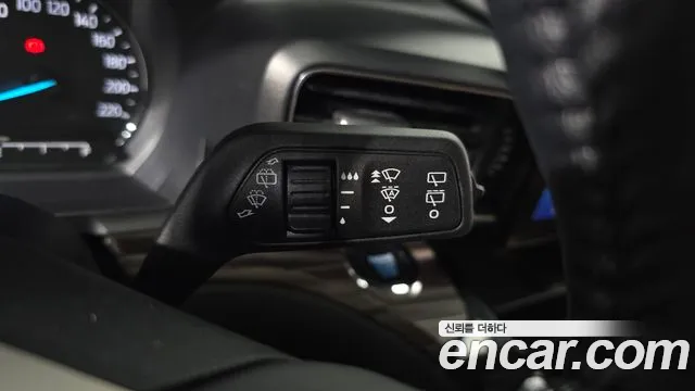 Ford Explorer 2023 thumb 12