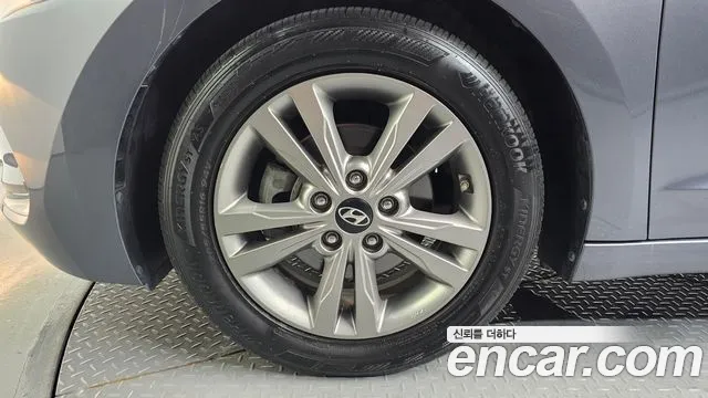 Hyundai Avante 2017 thumb 3