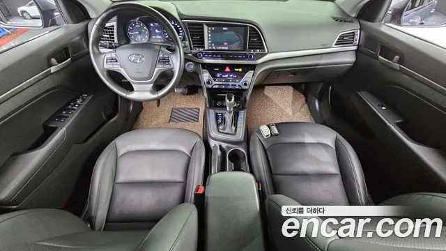 Hyundai Avante 2017 thumb 10