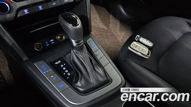 Hyundai Avante 2017 thumb 4