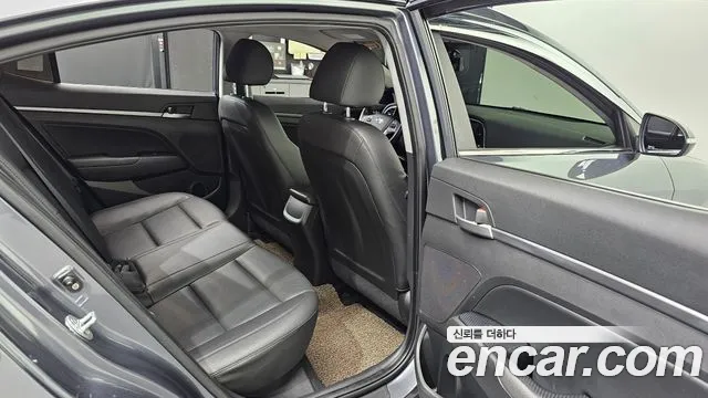 Hyundai Avante 2017 thumb 2