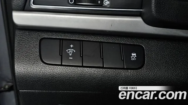 Hyundai Avante 2017 thumb 7