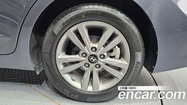 Hyundai Avante 2017 thumb 5