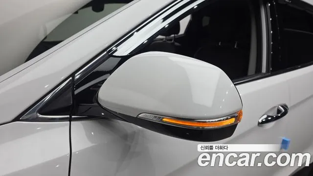 Hyundai Santa Fe 2016 thumb 9