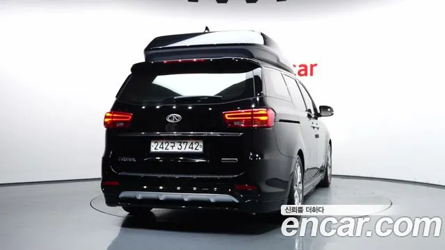 Kia Carnival 2020 thumb 2