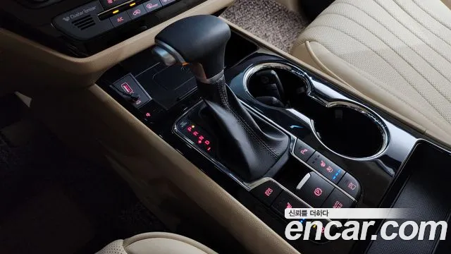 Kia Carnival 2020 thumb 6
