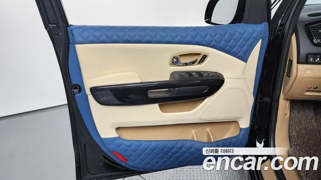 Kia Carnival 2020 thumb 10