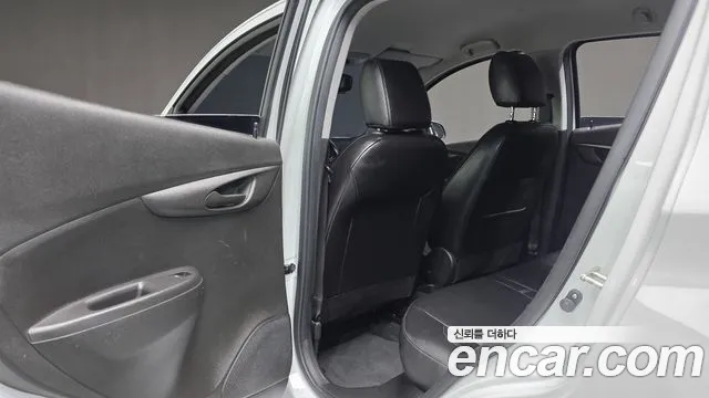 Chevrolet Spark 2018 thumb 12