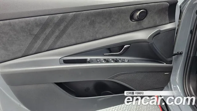 Hyundai Elantra 2022 thumb 2