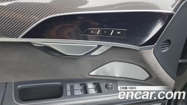 Audi S8 2021 thumb 10