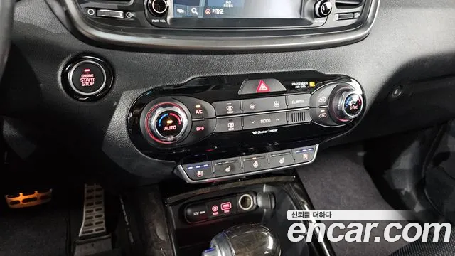 Kia Sorento 2017 thumb 12