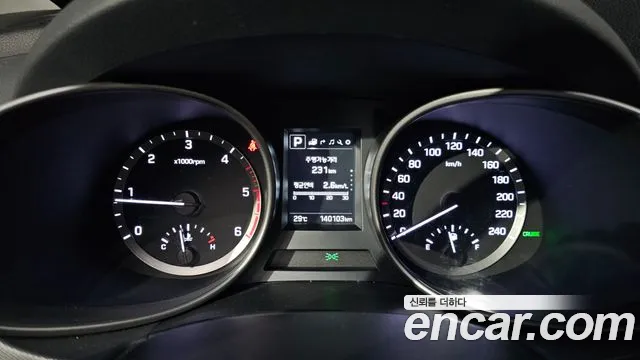 Hyundai Santafe 2015 thumb 4