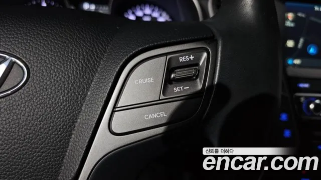 Hyundai Santafe 2015 thumb 8
