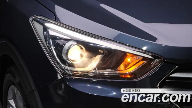 Hyundai Santafe 2015 thumb 10