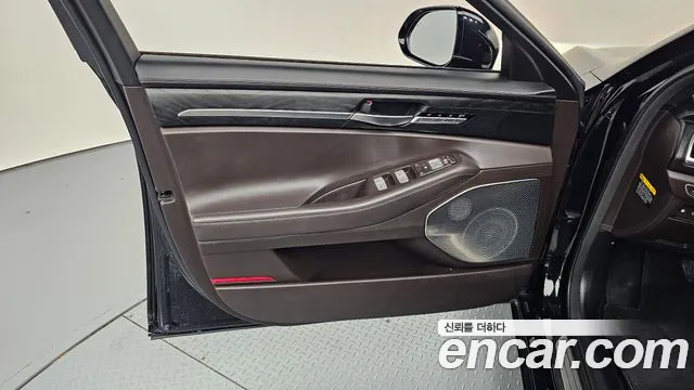 Genesis G90 2019 thumb 5