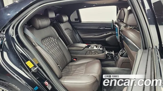 Genesis G90 2019 thumb 2