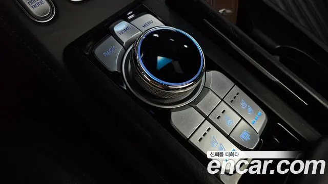 Genesis G90 2019 thumb 8