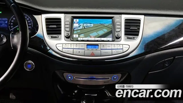 Hyundai Genesis 2013 thumb 6