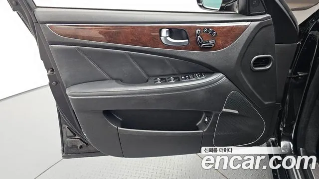 Hyundai Equus 2015 thumb 4