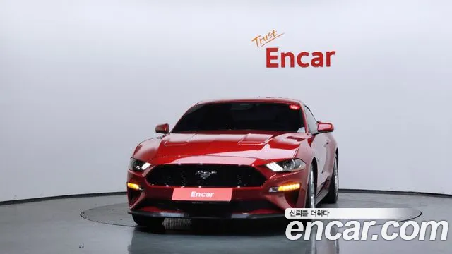 Ford Mustang 2020 thumb 2
