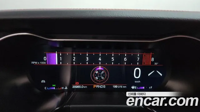Ford Mustang 2020 thumb 11