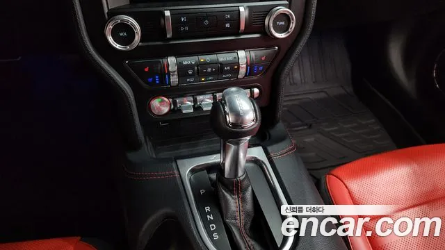 Ford Mustang 2020 thumb 7