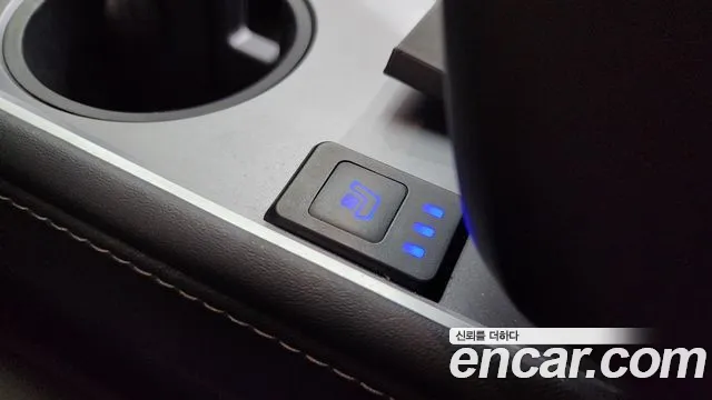Tesla Model Y 2021 thumb 8