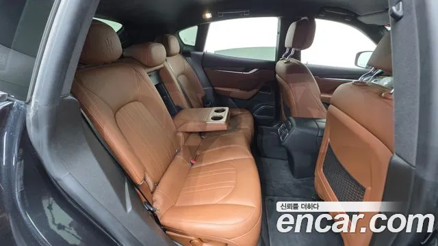 Maserati Levante 2020 thumb 9