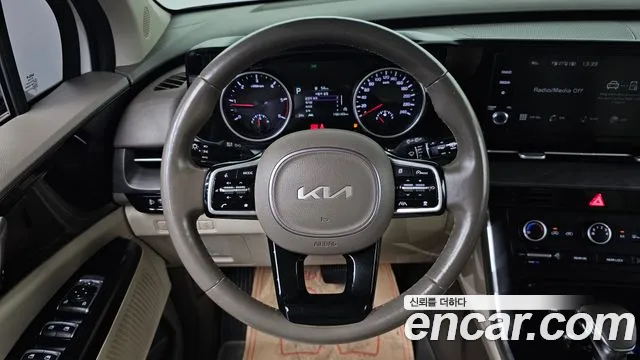 Kia Carnival 2021 thumb 12