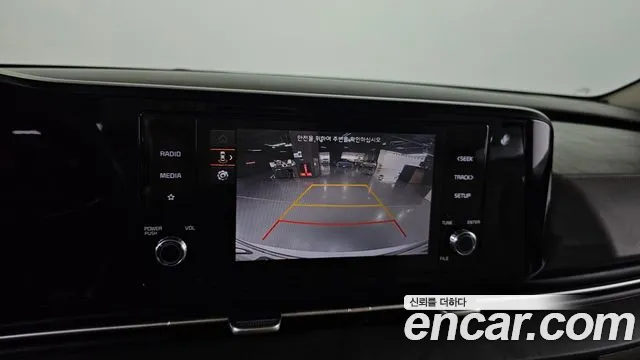 Kia Carnival 2021 thumb 7