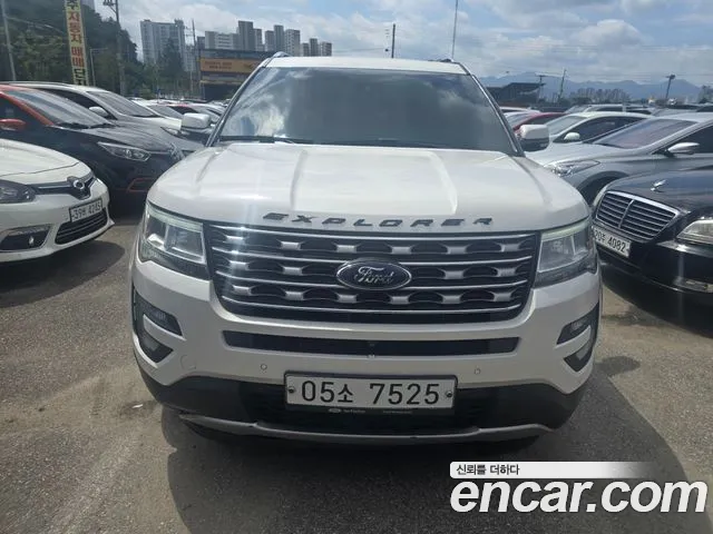 Ford Explorer 2017 thumb 10