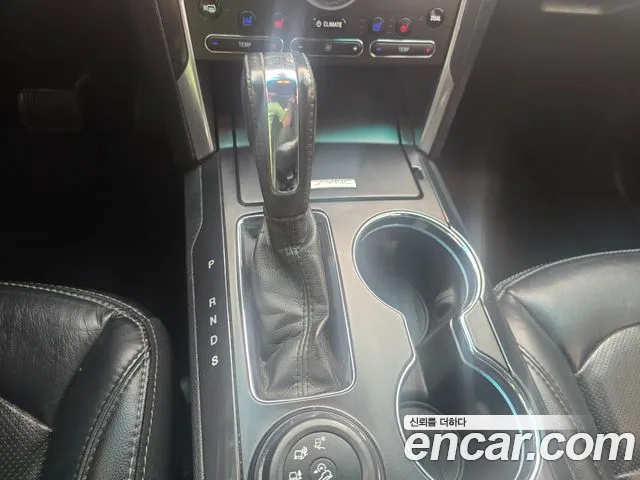 Ford Explorer 2017 thumb 3