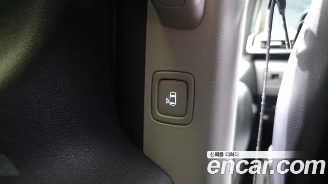 Hyundai Staria 2022 thumb 8