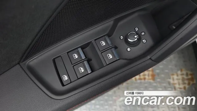 Audi RS3 2024 thumb 9