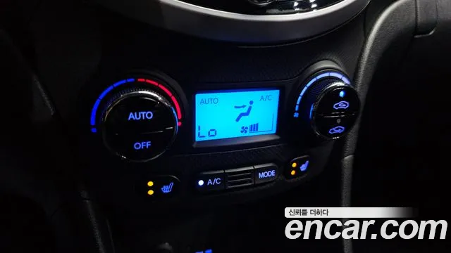 Hyundai Accent 2013 thumb 3