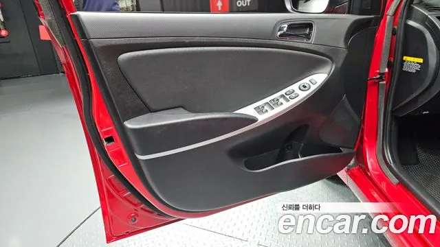 Hyundai Accent 2013 thumb 5