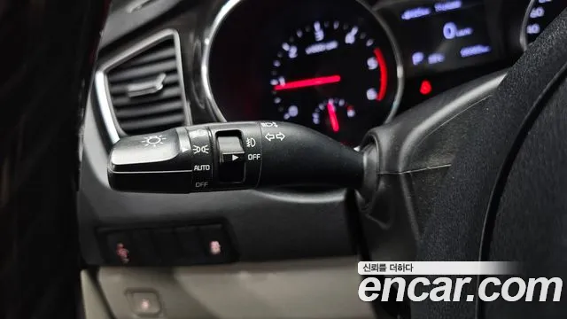 Kia Carnival 2019 thumb 11
