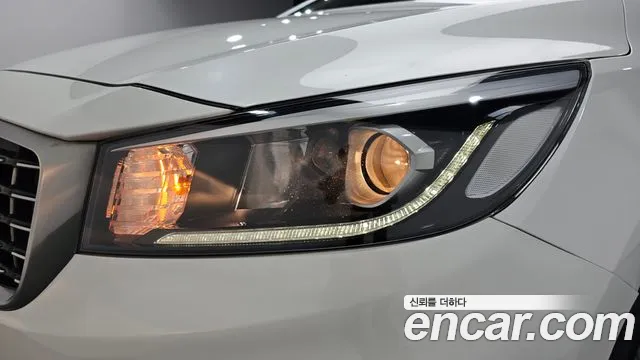 Kia Carnival 2019 thumb 12