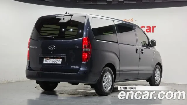 Hyundai Staria 2018 thumb 2