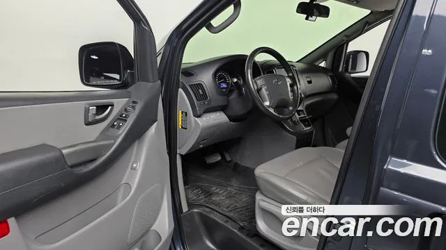 Hyundai Staria 2018 thumb 5