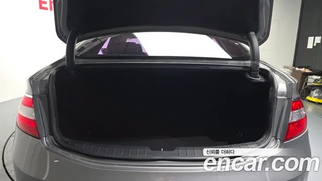 Hyundai Grandeur 2011 thumb 4