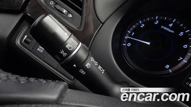 Hyundai Grandeur 2011 thumb 8