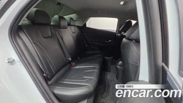 Hyundai Elantra 2021 thumb 9